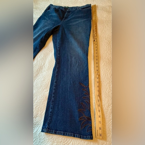 Ralph Lauren Elegant Dark Blue Flare Jeans with embroidered legs. size 14 - Picture 6 of 8